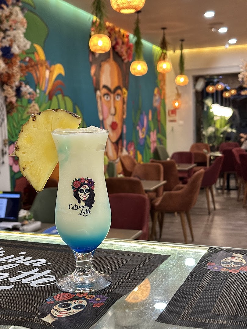 Catrina Latte: high quality, atmospheric drink photo