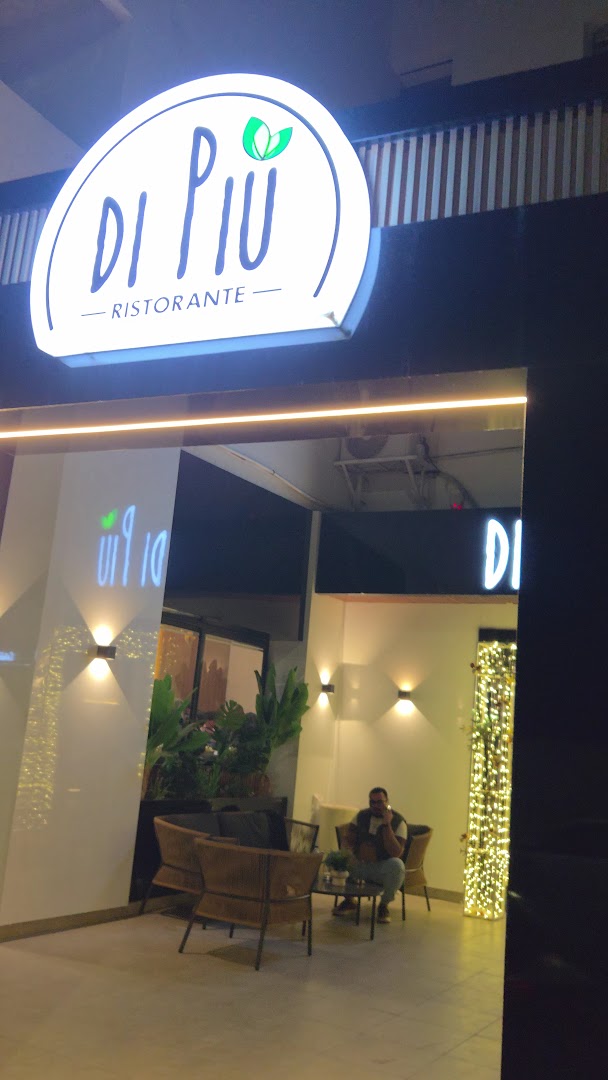 Di Più Ristorante: clear, inviting exterior restaurant shot