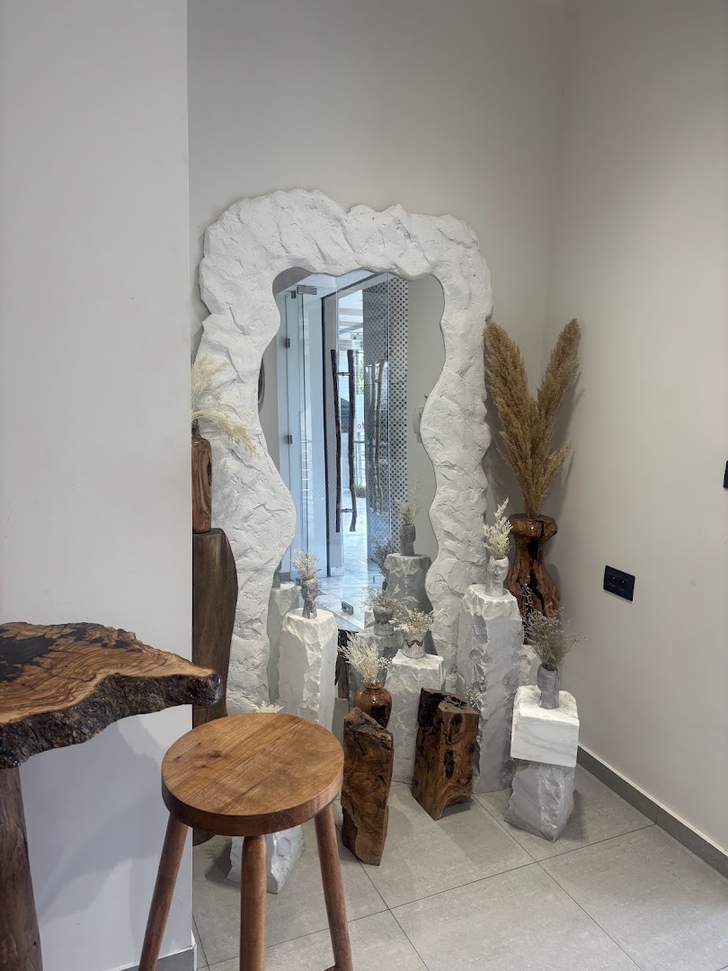Nostraliva: stylish interior decor and atmosphere