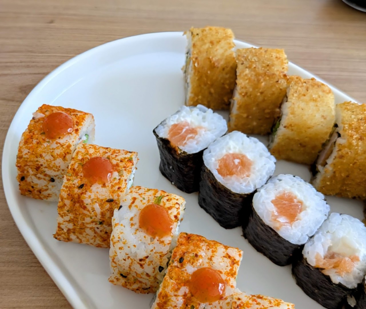 Sushi by Skhiri: appetizing, clear photo of sushi