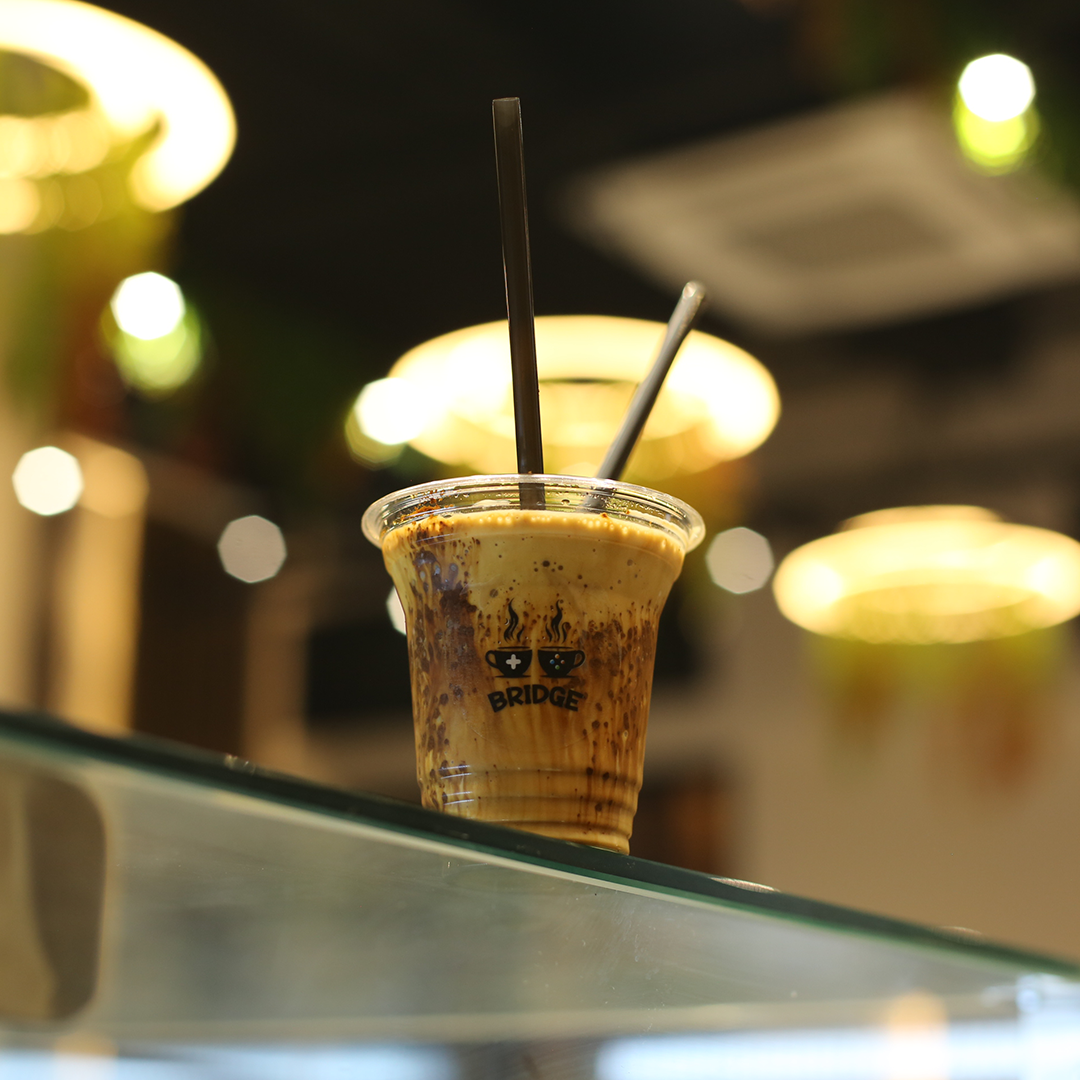 Bridge Coffee & Arcade: high quality product photography
