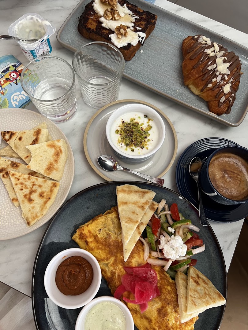 Milos Coffee House: appetizing, high-quality breakfast food spread