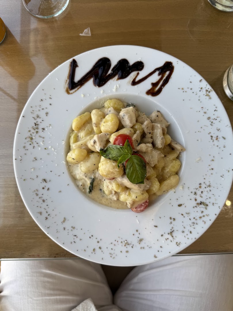 Riverside Café & Restaurant: appetizing food photography