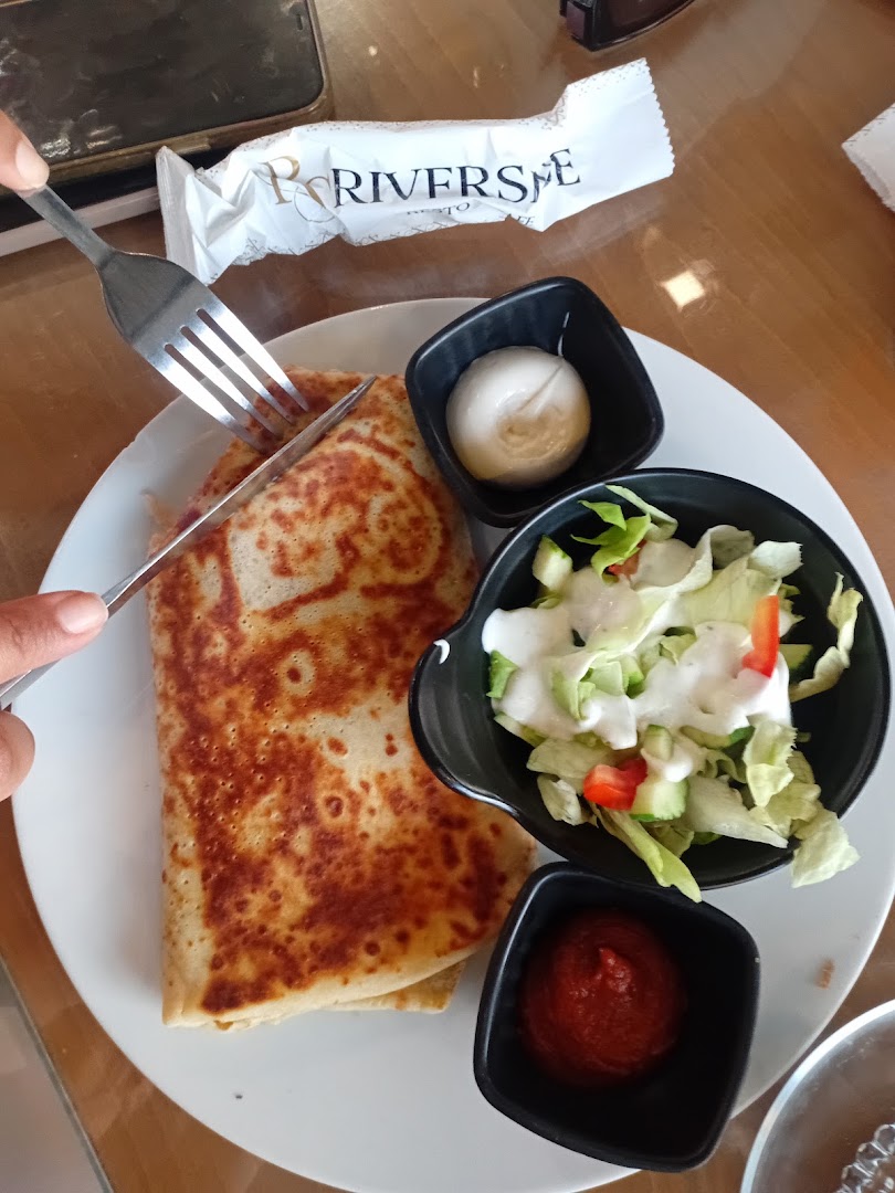 Riverside Café & Restaurant: appetizing breakfast food photo