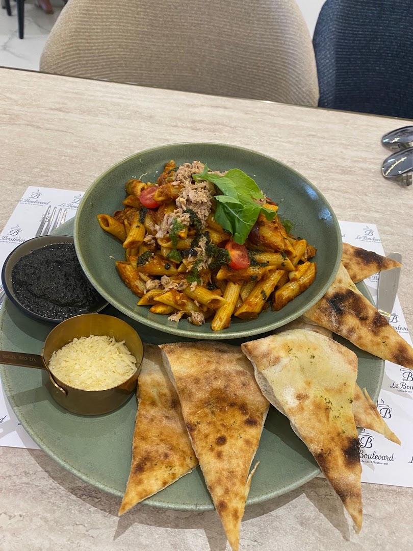 Le Boulevard Café-Resto: appetizing, high-quality food photography
