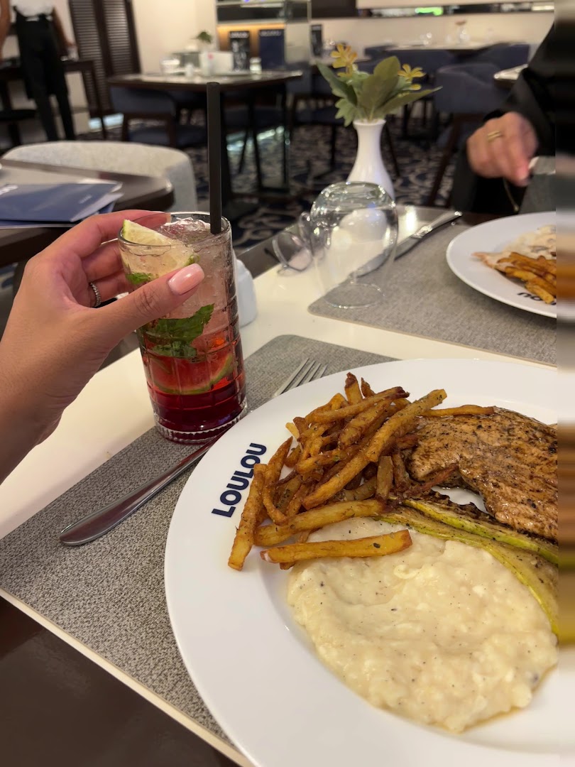 Loulou: appetizing food and drink presentation