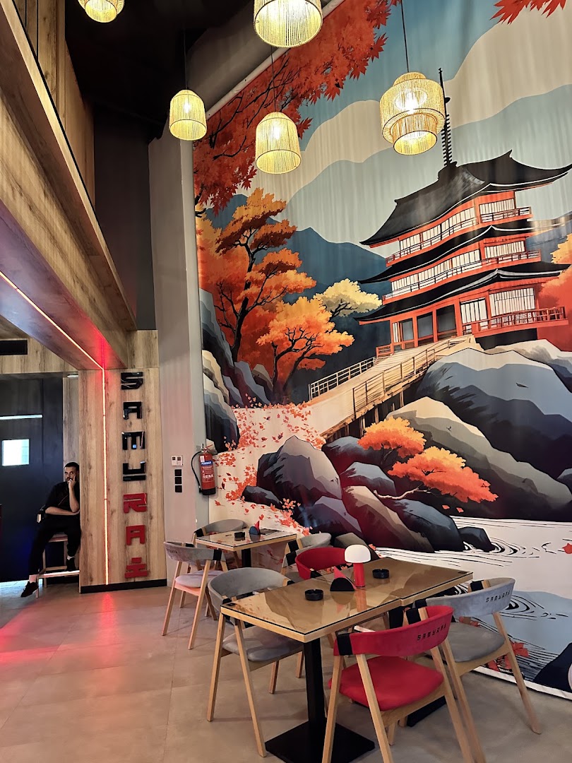 Samurai Lounge: attractive restaurant interior design