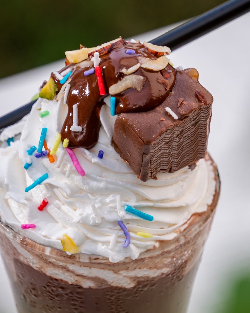 Café Le Jardin: high quality appetizing drink photo