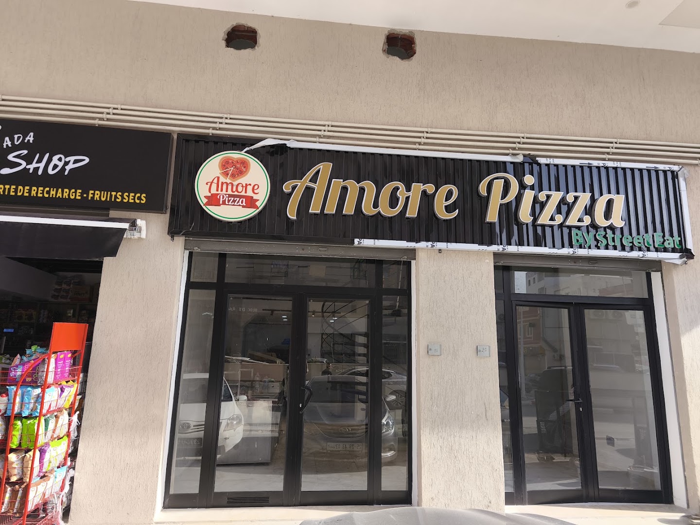 Amore Pizza: clear photo of restaurant exterior