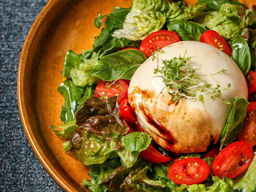 MOOJ: high quality appetizing food photo