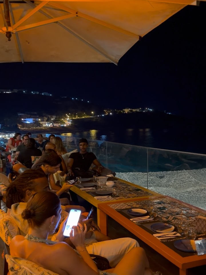Soluna Gammarth: atmospheric shot of restaurant terrace