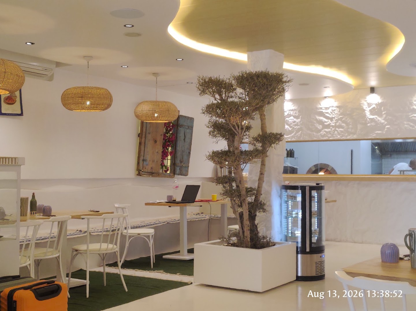 Zine Tunis: clear, inviting restaurant interior shot