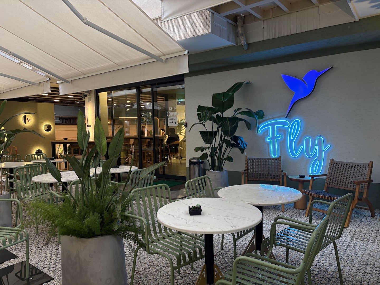 Kolibri Coffee - Gazipaşa: inviting and clean venue atmosphere