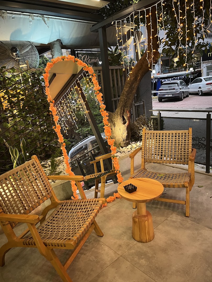 Kolibri Coffee - Gazipaşa: inviting and well-lit seating area