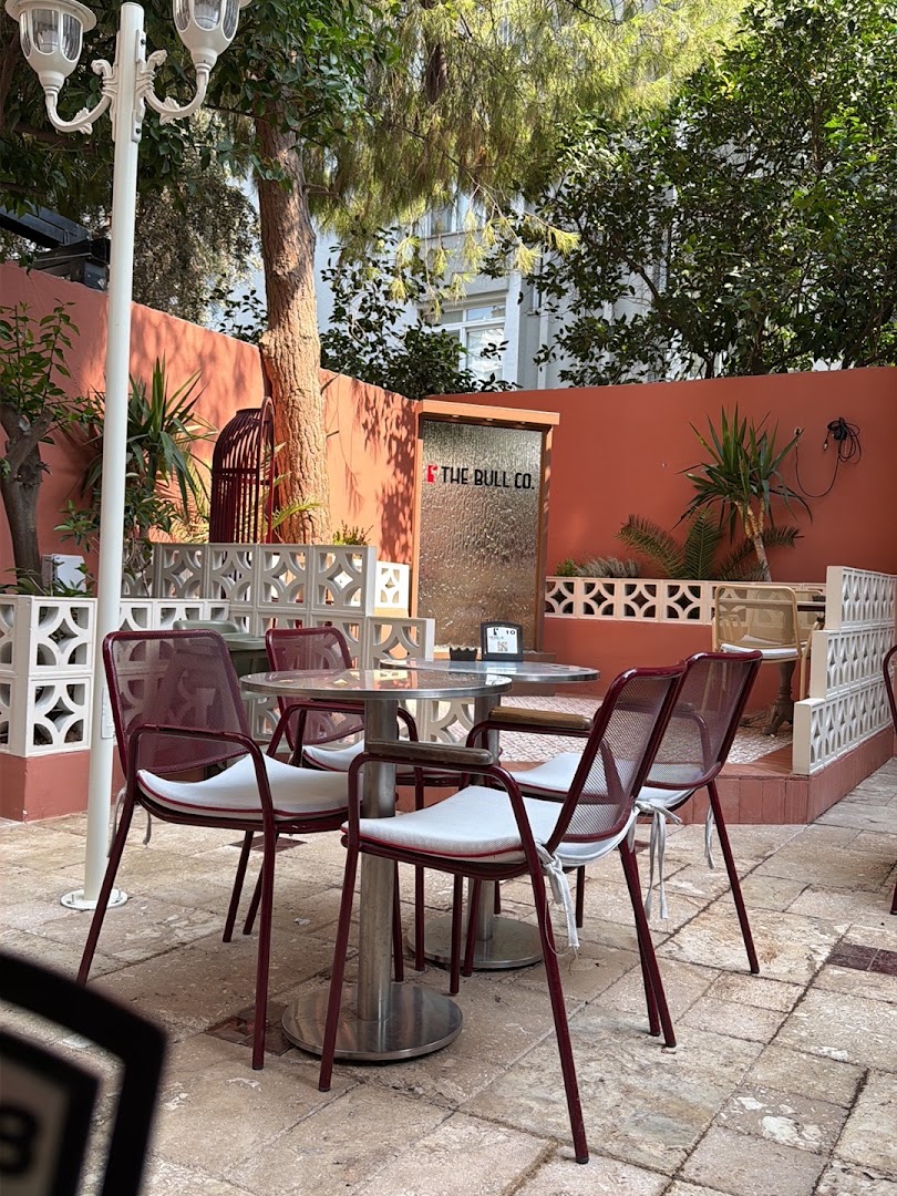 The Bull Co.: attractive and inviting terrace setting