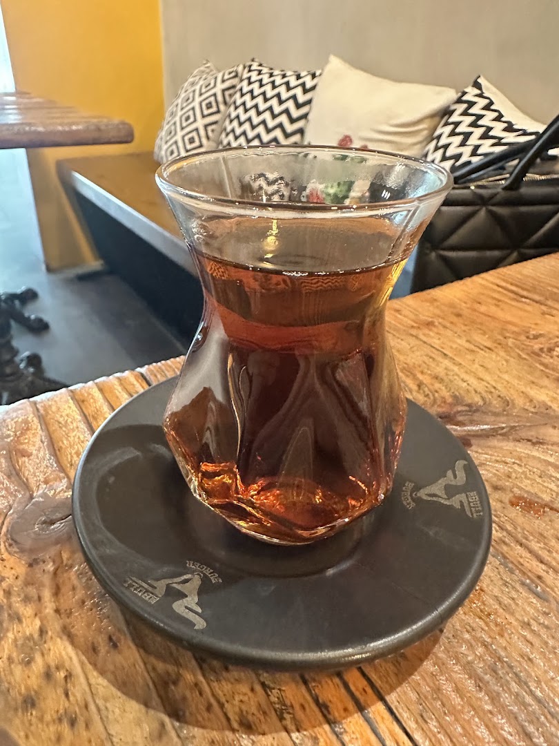 The Bull Co.: clear, appealing photo of tea