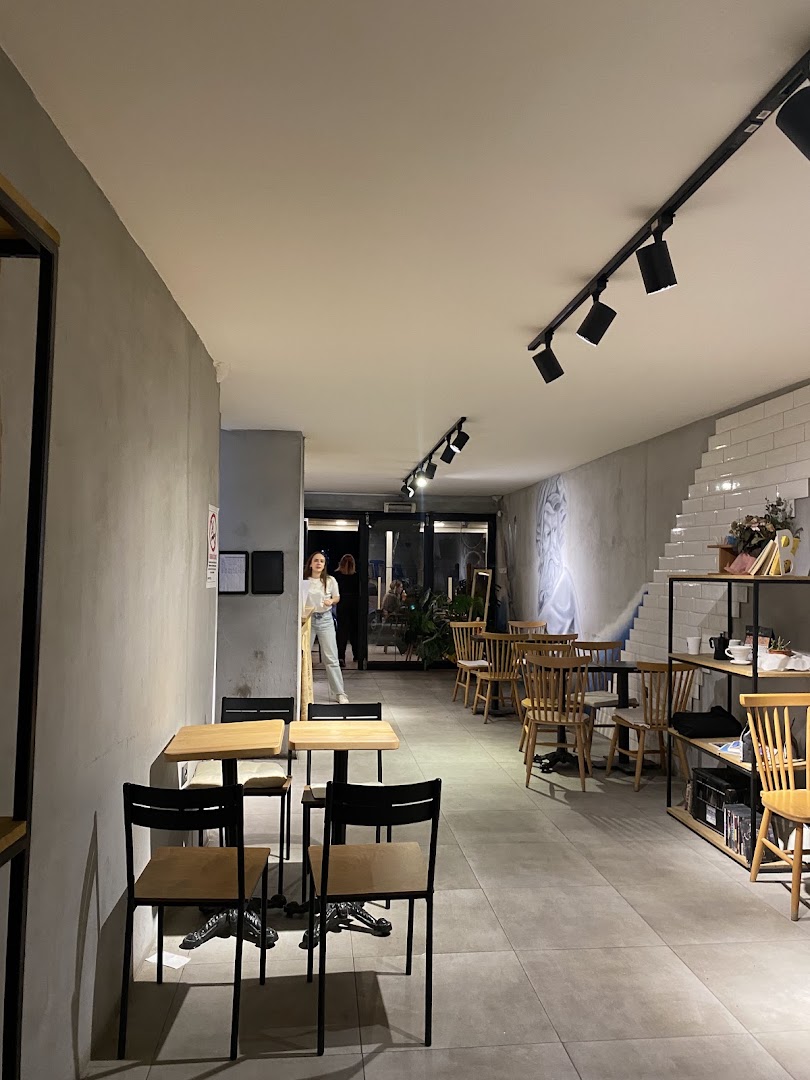 Atlantis Coffee Company: clear view of cafe interior