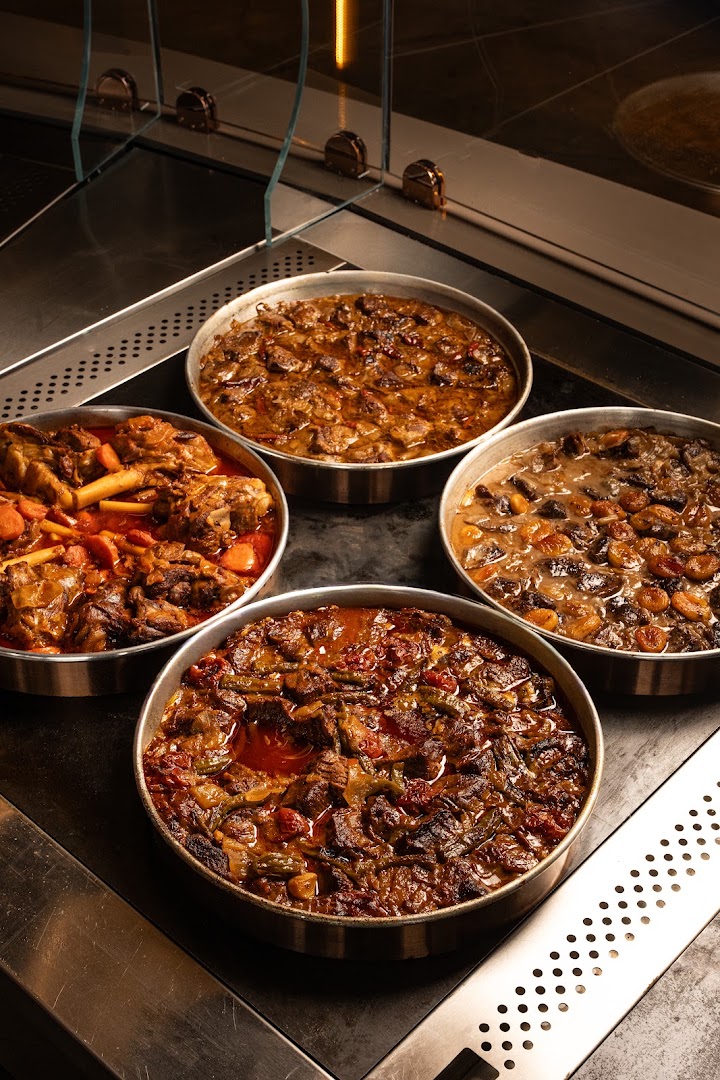 Harzem Restaurant: appetizing display of restaurant food