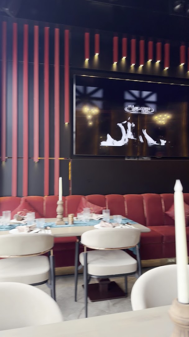 Harzem Restaurant: clear, professional interior restaurant shot