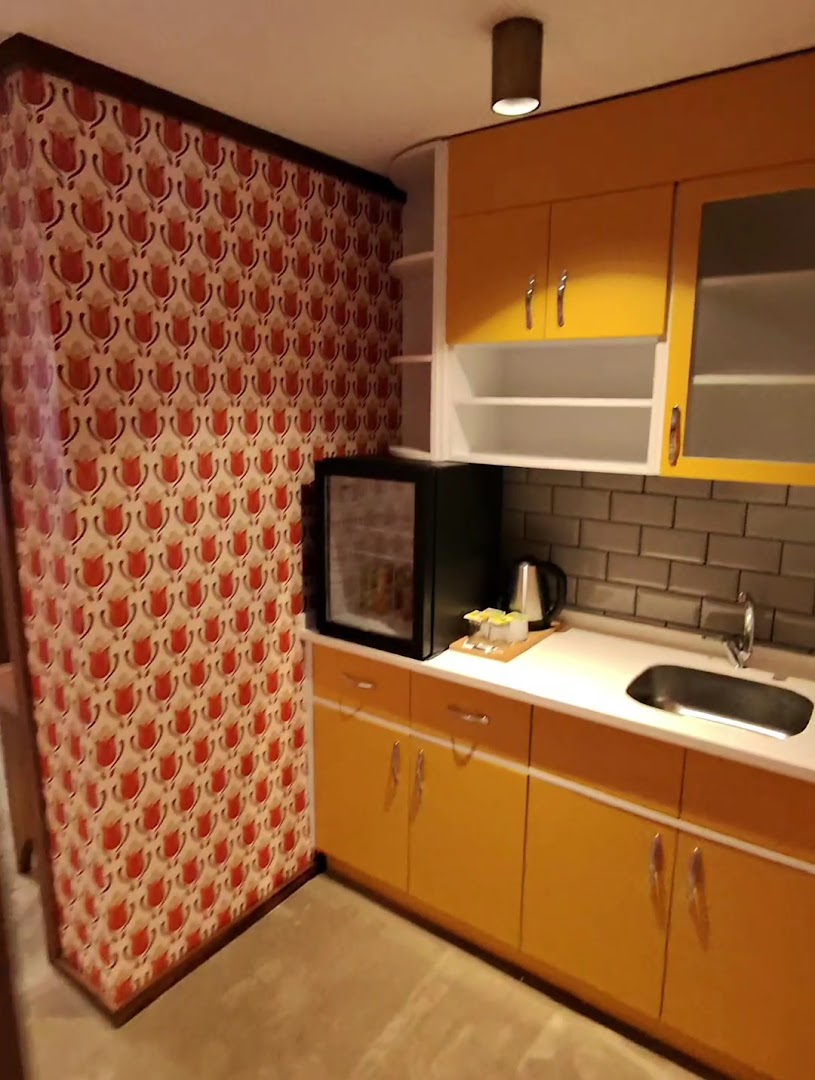 74 Hotel: clear photo of hotel kitchenette