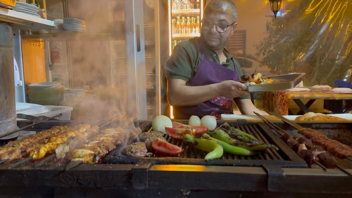 Can Ciğer Cafe: appetizing photo of food preparation