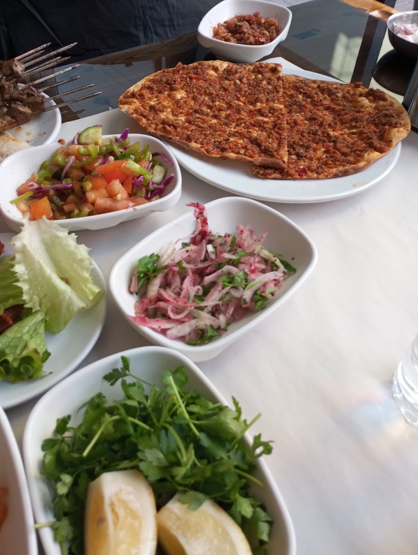 Ciğerci Eyüp Usta: appetizing photo of restaurant food