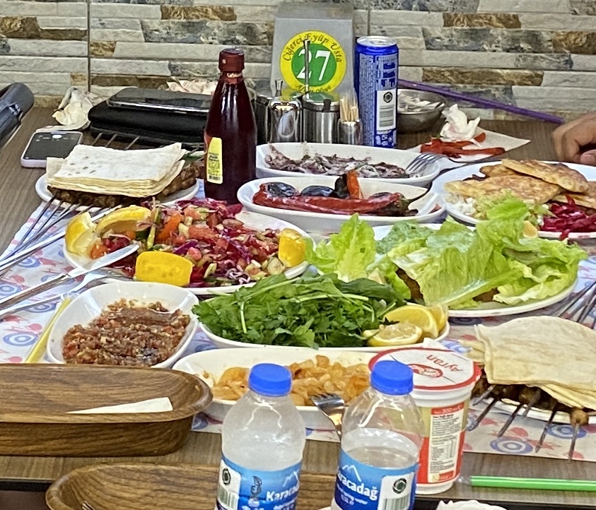 Ciğerci Eyüp Usta: appetizing display of restaurant food