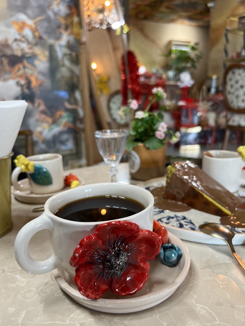 Flower Bar Antalya: appealing product and atmosphere shot