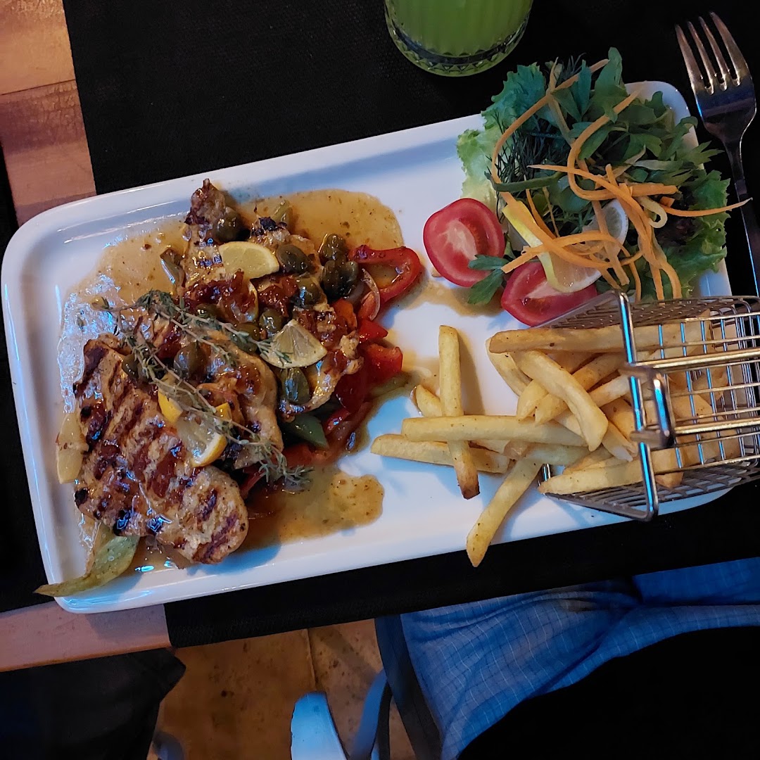 IVA Gastrobar & Sushi: appetizing, high-quality food photography