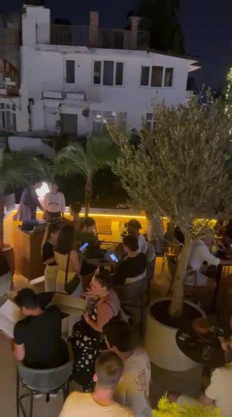 Olde Rooftop: lively rooftop bar atmosphere