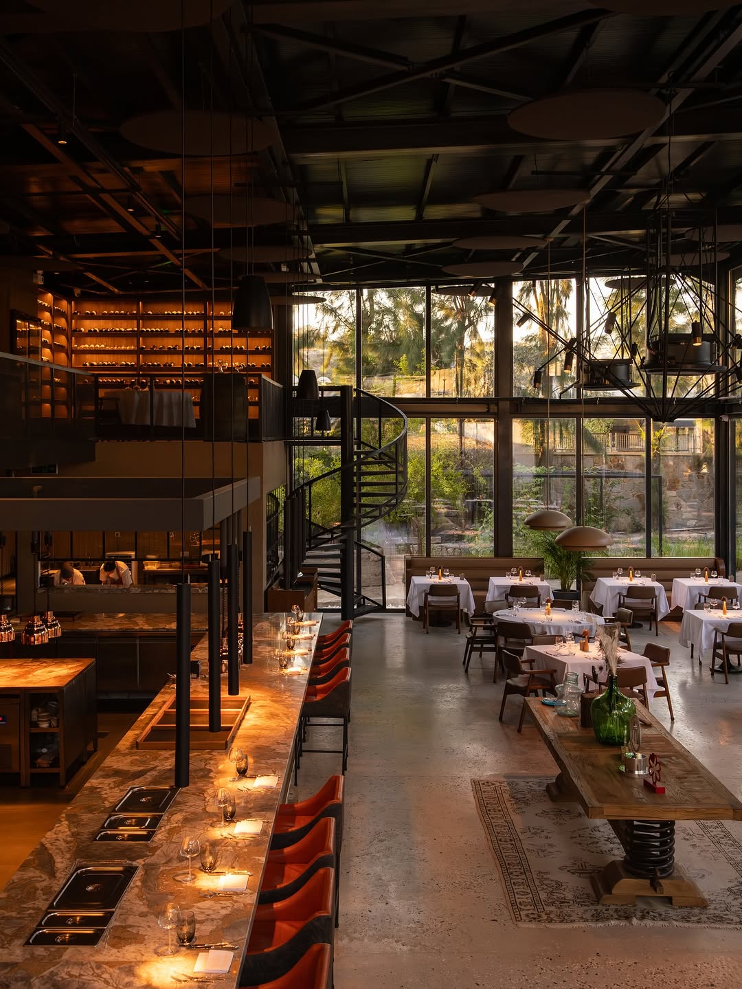 Mezra: high quality, professional interior shot