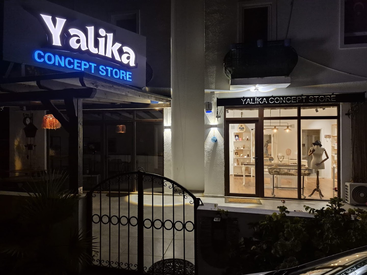 Yalika Concept Store: clear, professional storefront night shot