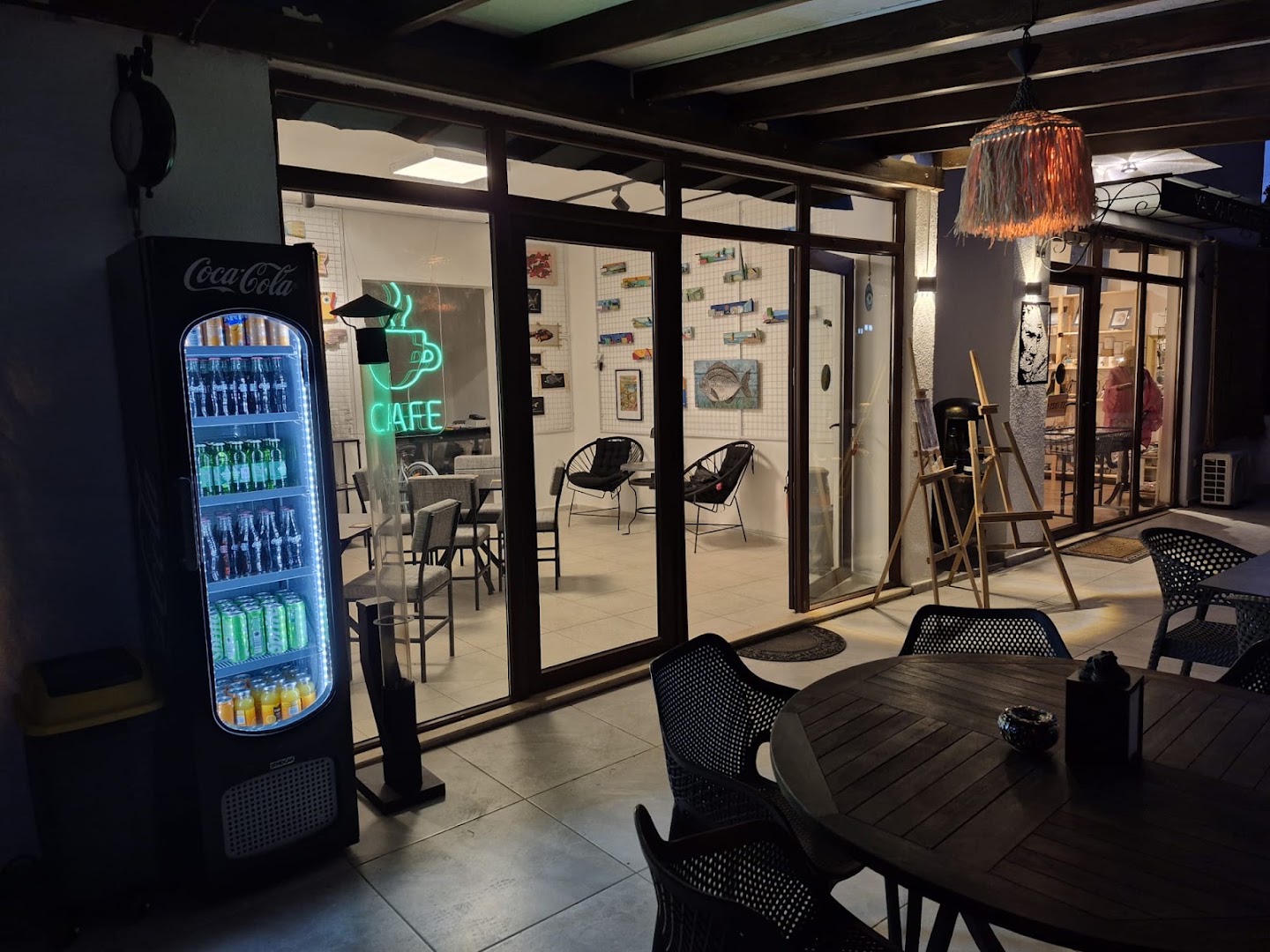 Yalika Concept Store: clear view of shop interior