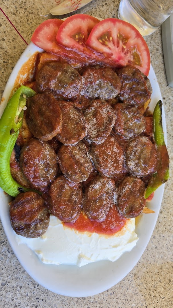 Çiçek Izgara: appetizing photo of restaurant food