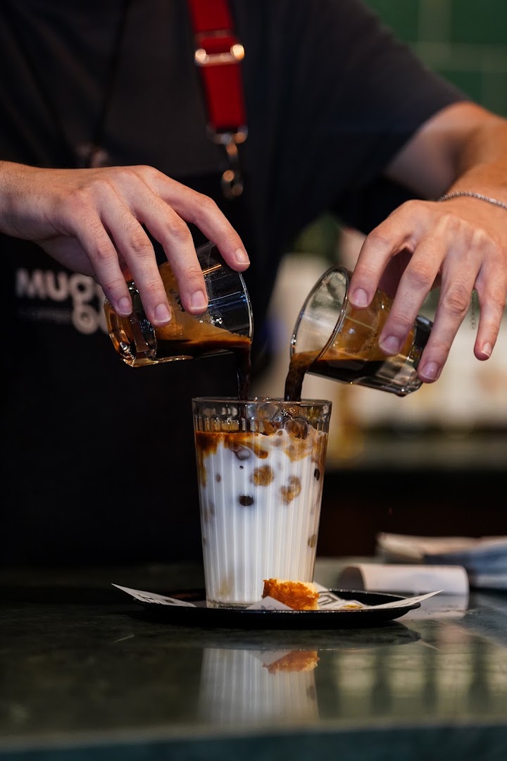 Muggle's Coffee Roastery: professional and appealing coffee preparation