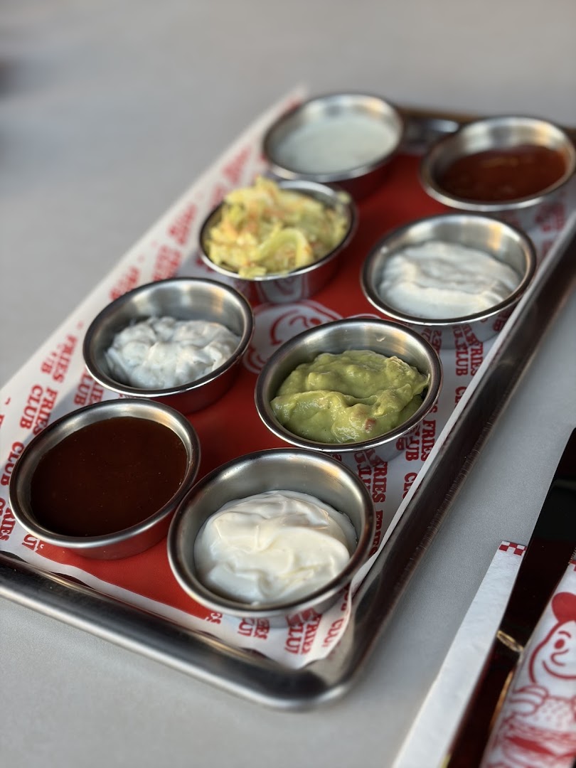 Fries Club: appetizing photo of venue food