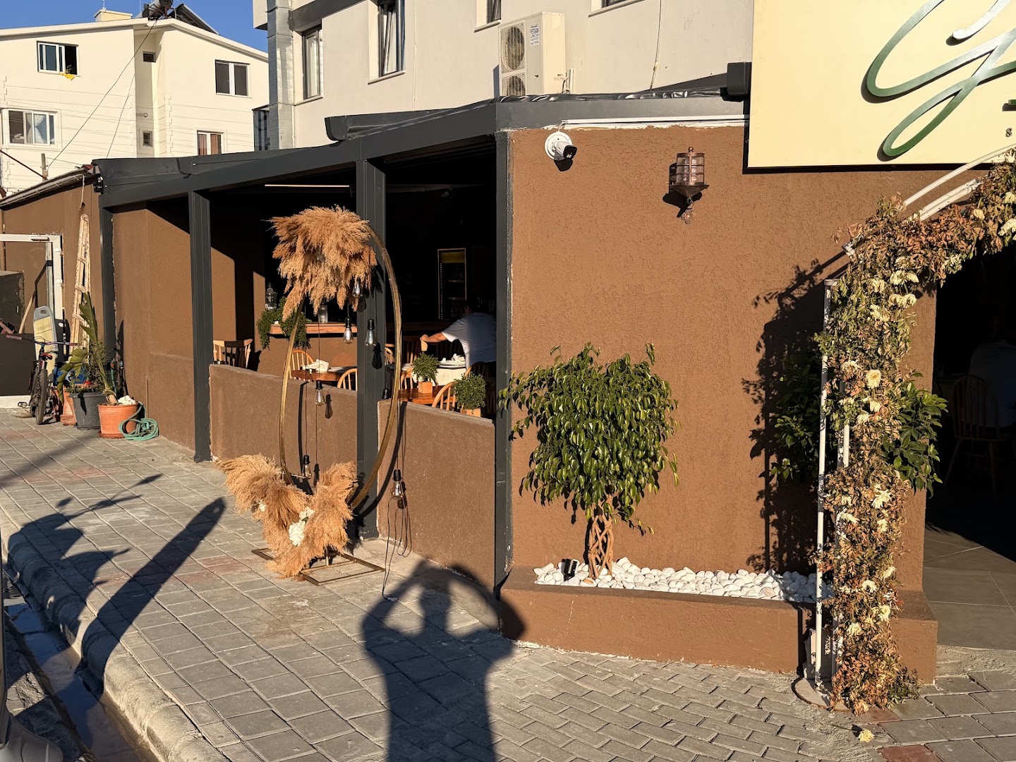 Gitta Gastro Meyhane: clear exterior view of venue