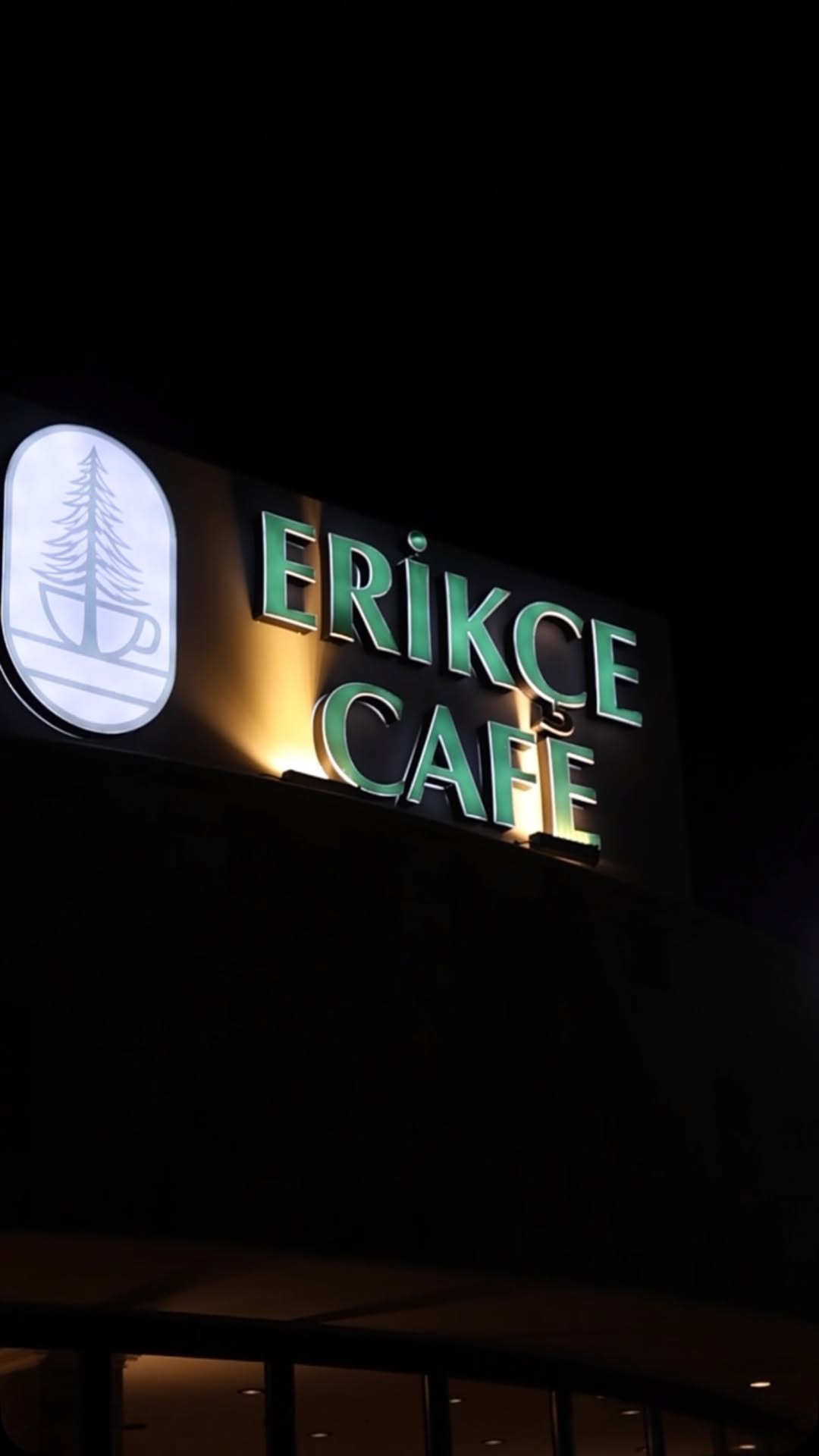 Erikçe Cafe: clear signage of the venue