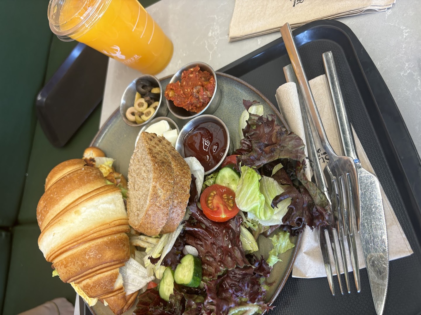St.DEER: appetizing and clear food photo