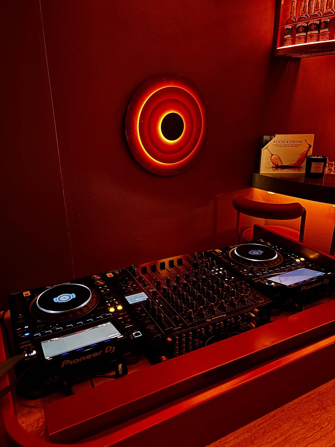 Jordi: atmospheric photo of DJ equipment
