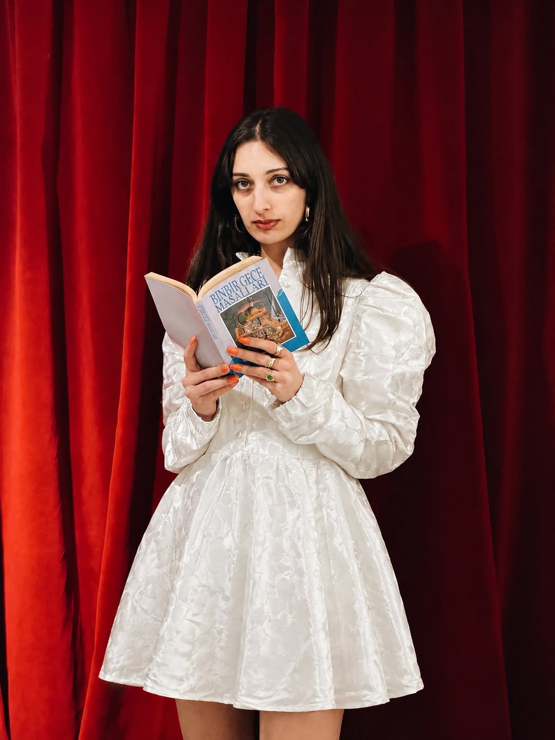 YineYeni: professional portrait showcasing shop aesthetic