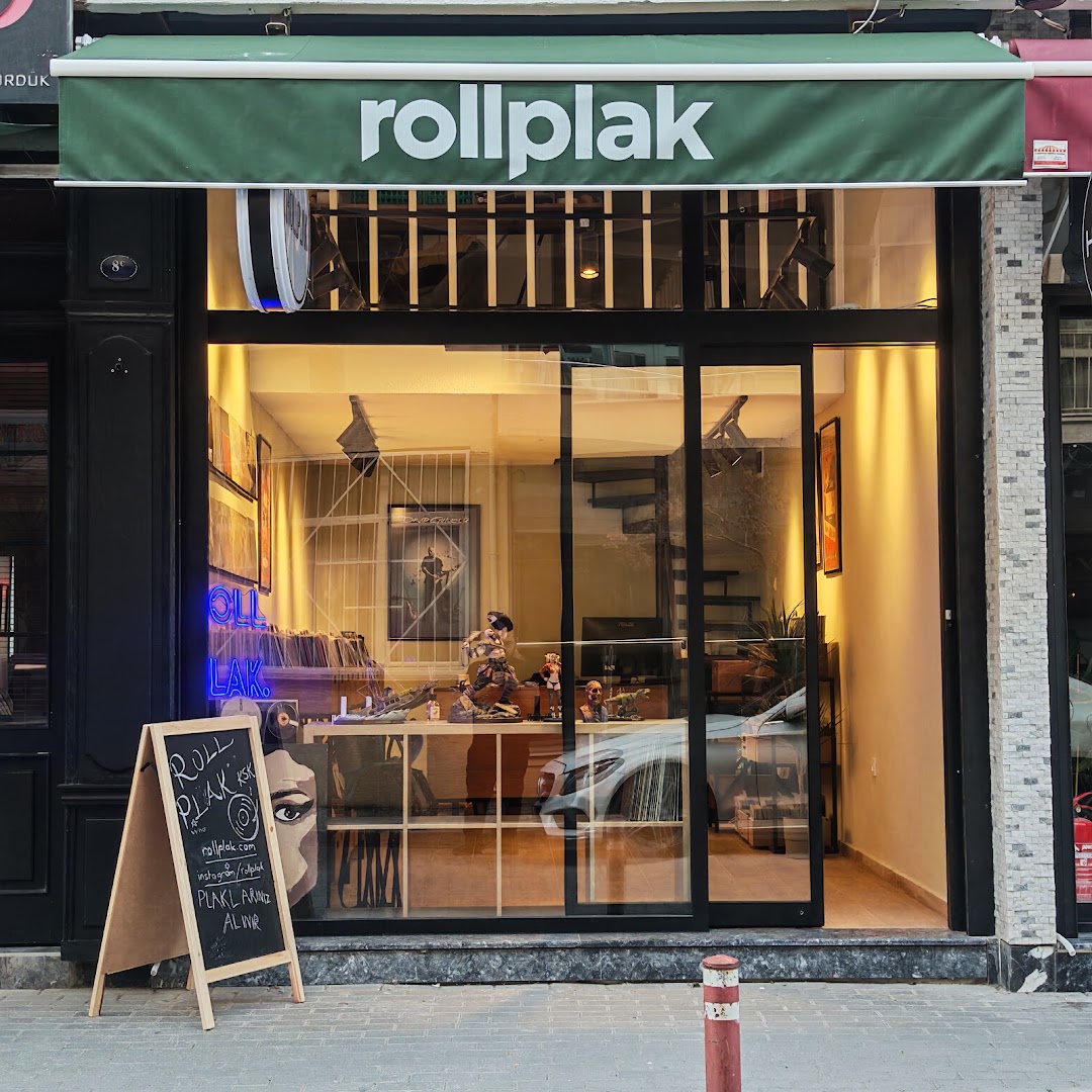 Roll Plak Karşıyaka: clear storefront photo of shop