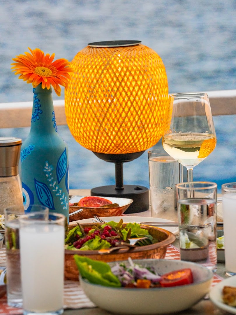 Turshu Kaş: appealing restaurant atmosphere and food
