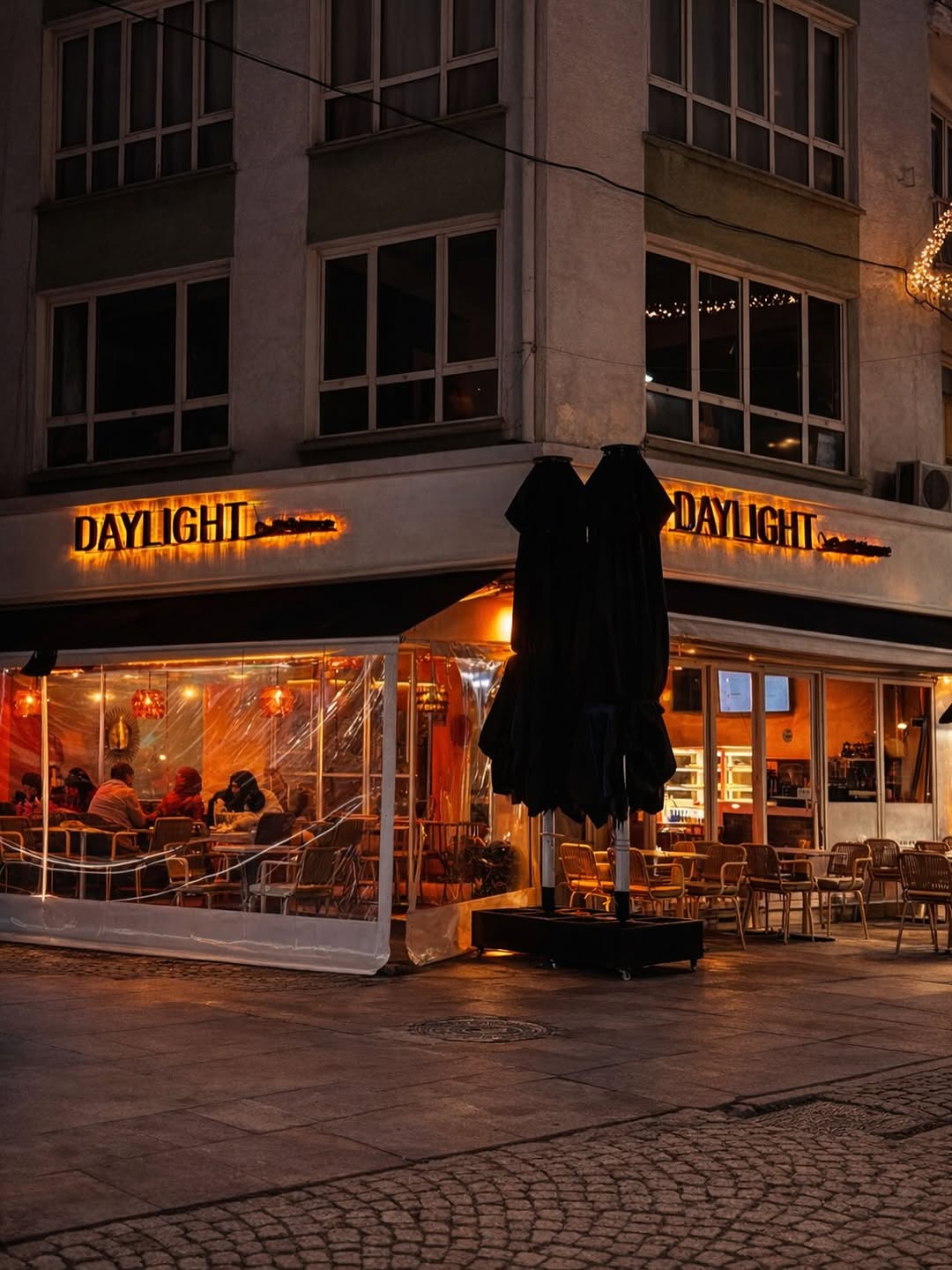 Daylight Coffee House: inviting exterior shot of venue