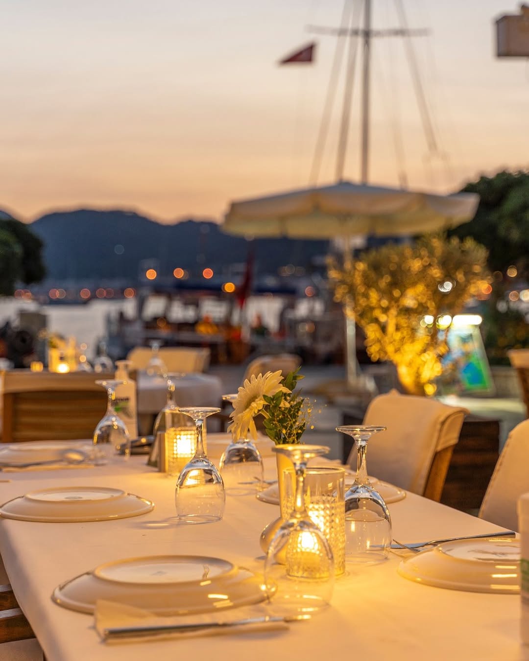 Dede Restaurant: beautiful atmospheric restaurant setting
