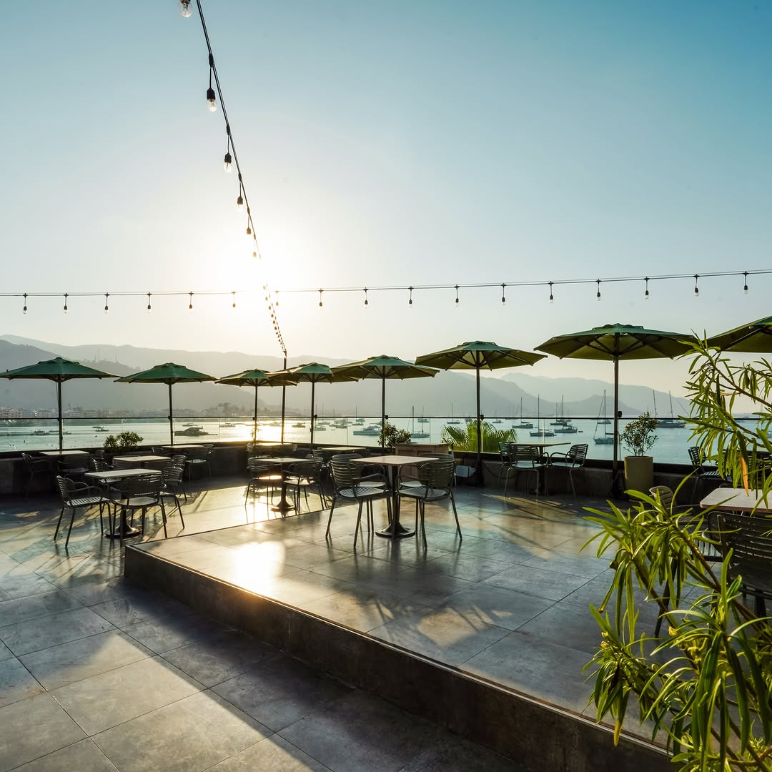 Fredonia Coffee: beautiful terrace with scenic view