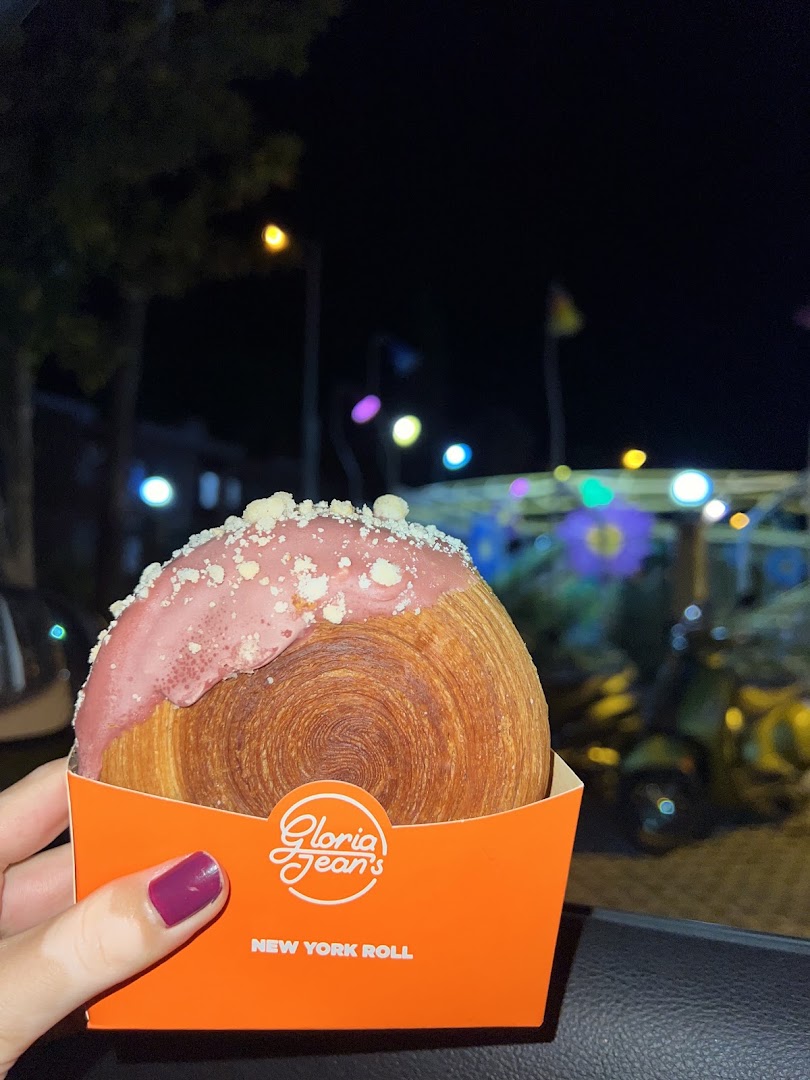 Gloria Jean's Coffees Marmaris Marina: appetizing product photo with branding