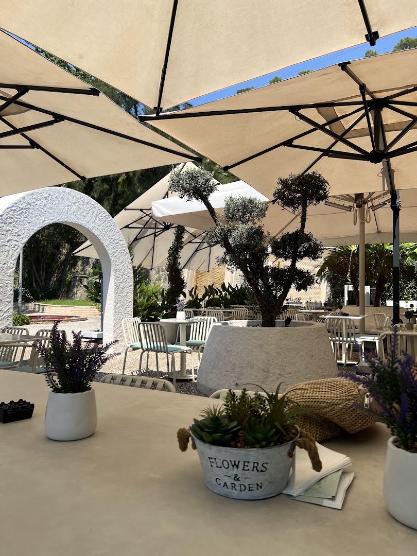Maree Cafe: attractive and inviting terrace atmosphere