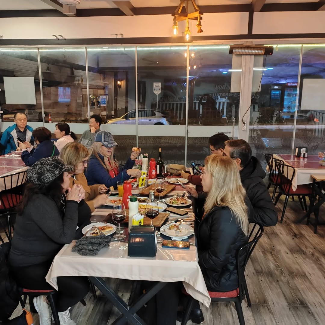 As Teras Mantı Evi: customers enjoying the atmosphere
