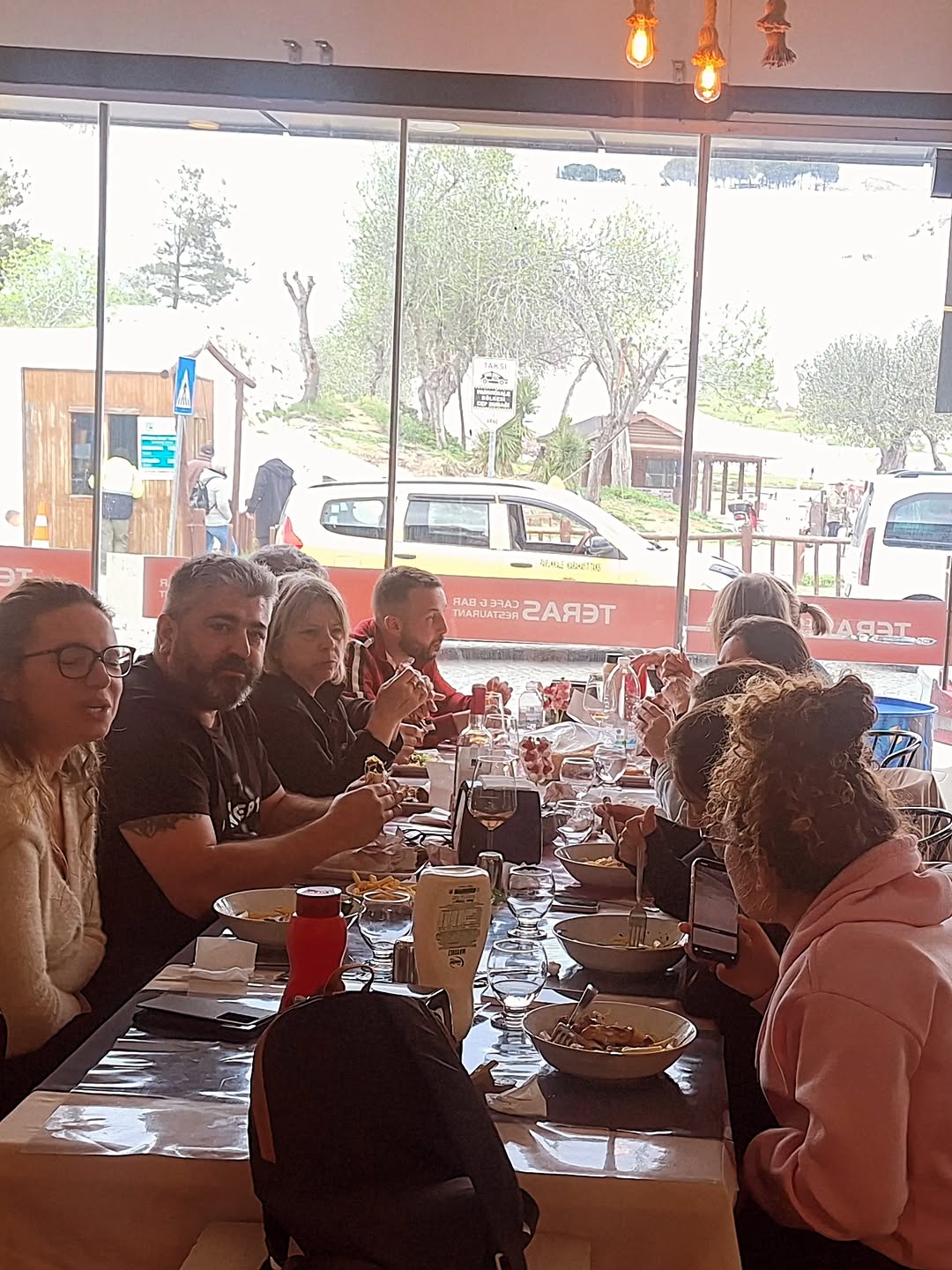As Teras Mantı Evi: customers enjoying the restaurant